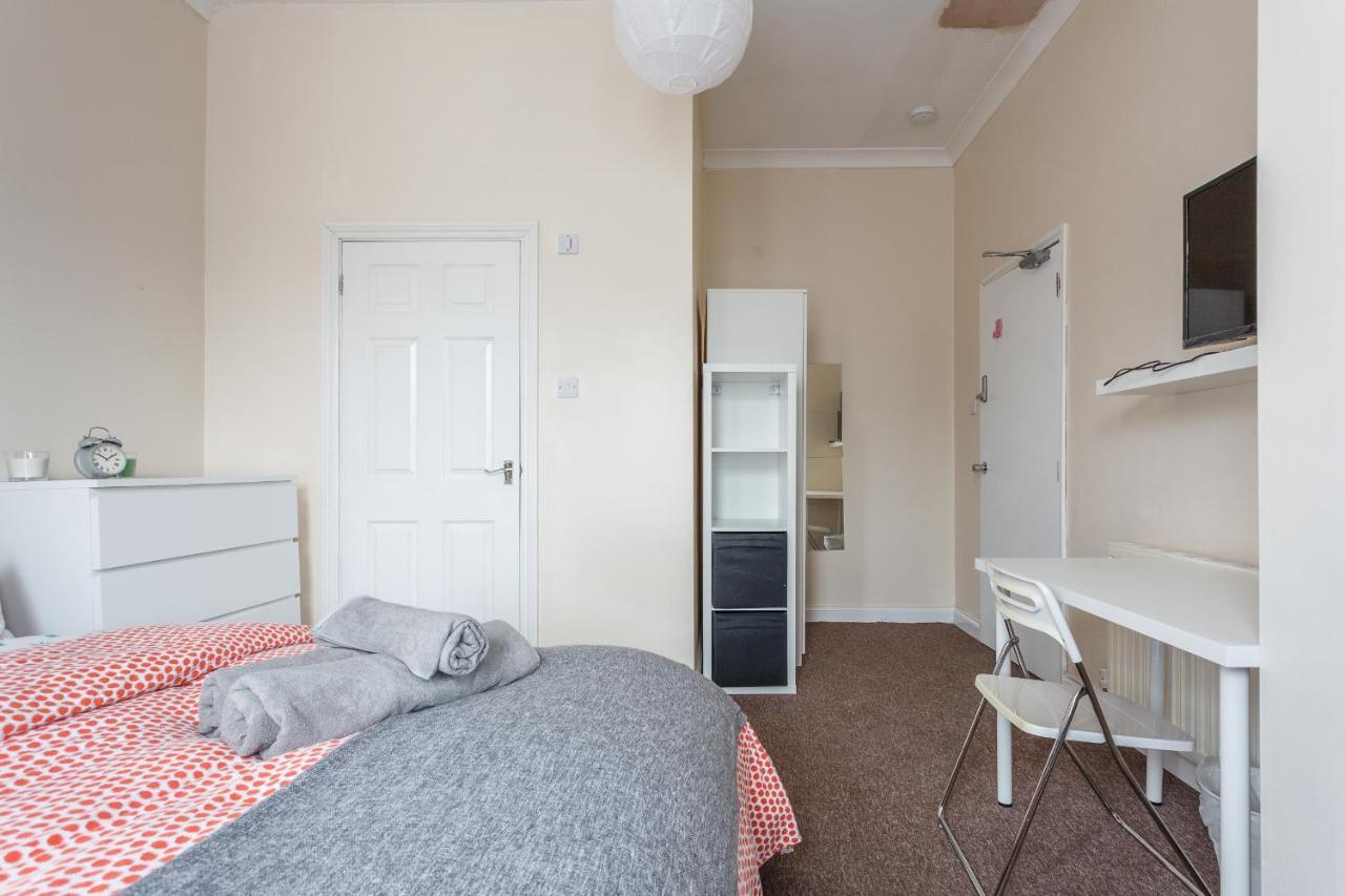 Shirley House: Self-catering Haven Near Guest house 3*