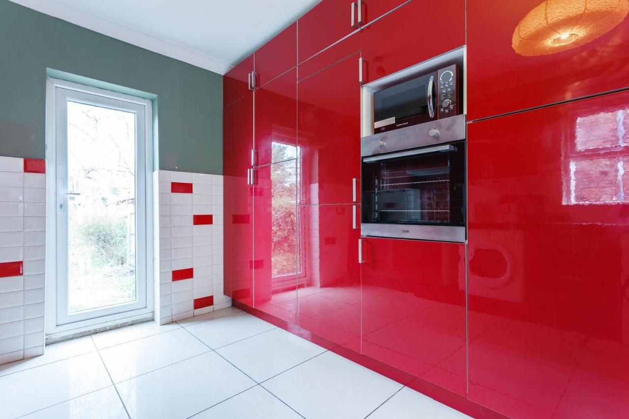 Guest house Shirley House: Self-catering Haven Near 3*
