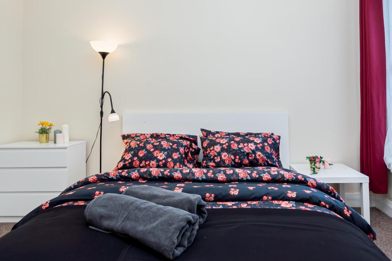 Shirley House: Self-catering Haven Near Guest house Southampton
